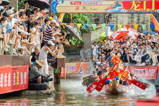 太阳报：曼联近10年14笔5000万镑以上引援，仅B费利马能算上成功